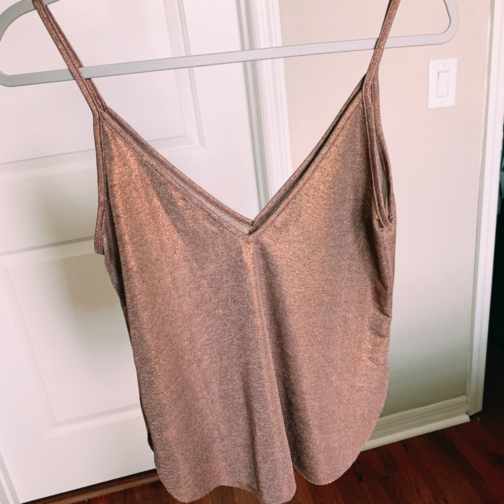 Shiny tank top!